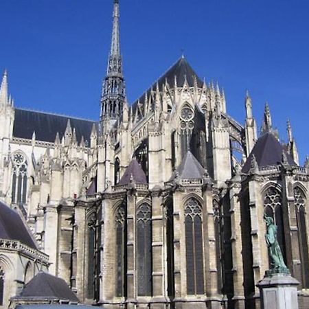 Super Studio Au Pied De La Cathedrale Appartement Amiens Buitenkant foto
